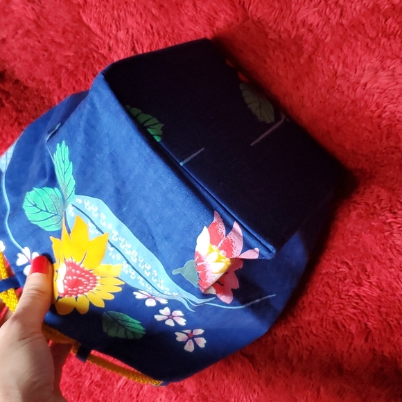 Blue Floral Drawstring Handmade Purse. - Picture 5 of 5